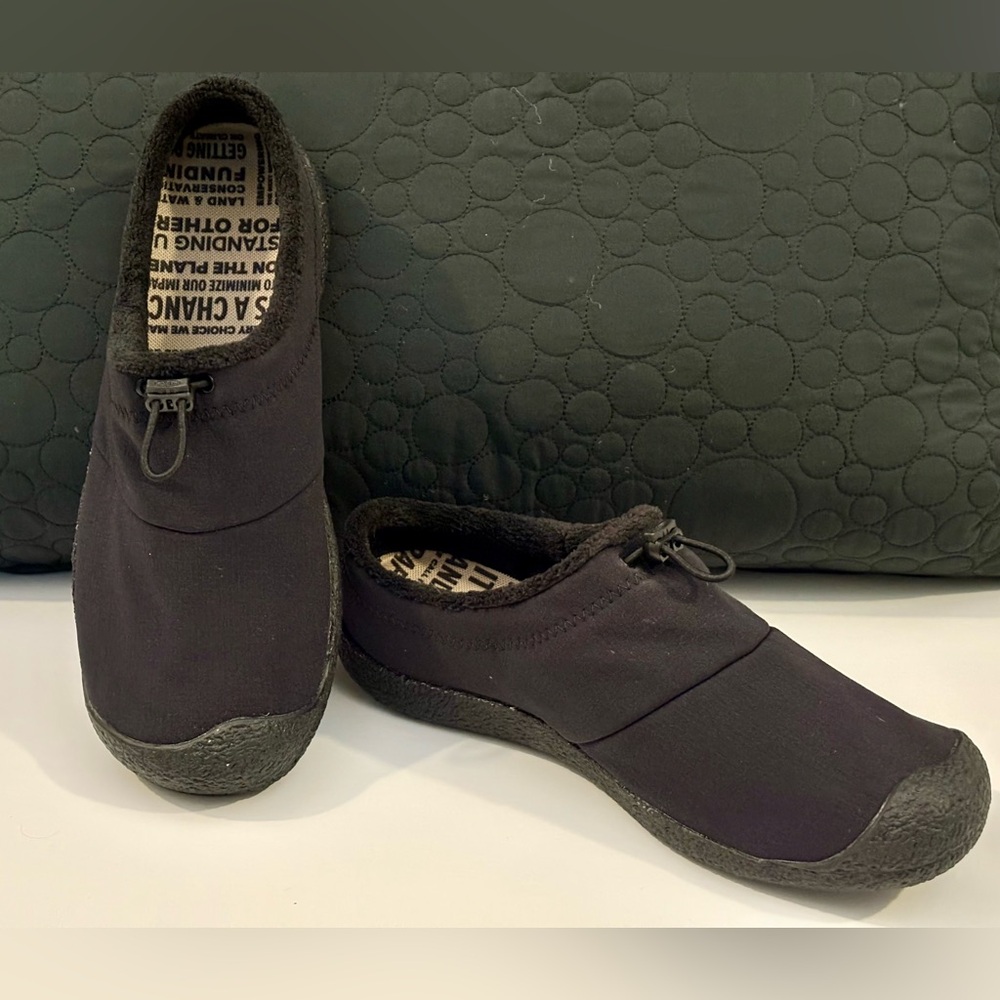 KEEN Howser III Slide Slip On Mens 10.5 EU 44 Black Nylon Fleece NWOB